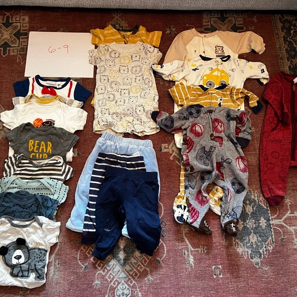 100 Pieces Assorted Baby Clothing Set